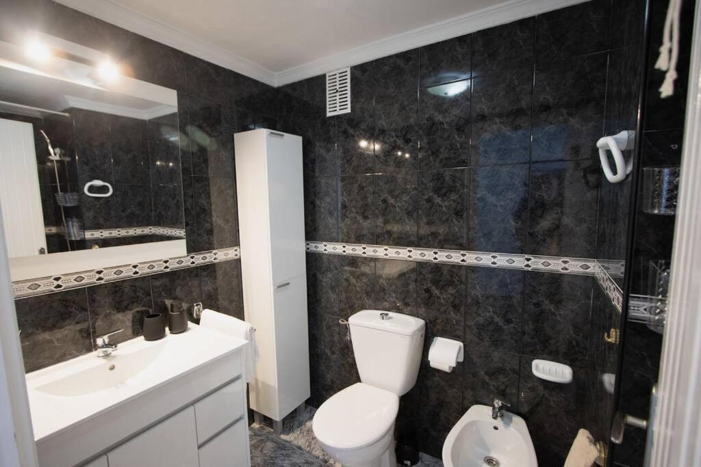Love Rent4 Malaga La Torre De La Roca Torremolinos Exterior photo