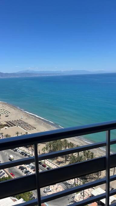Love Rent4 Malaga La Torre De La Roca Torremolinos Exterior photo